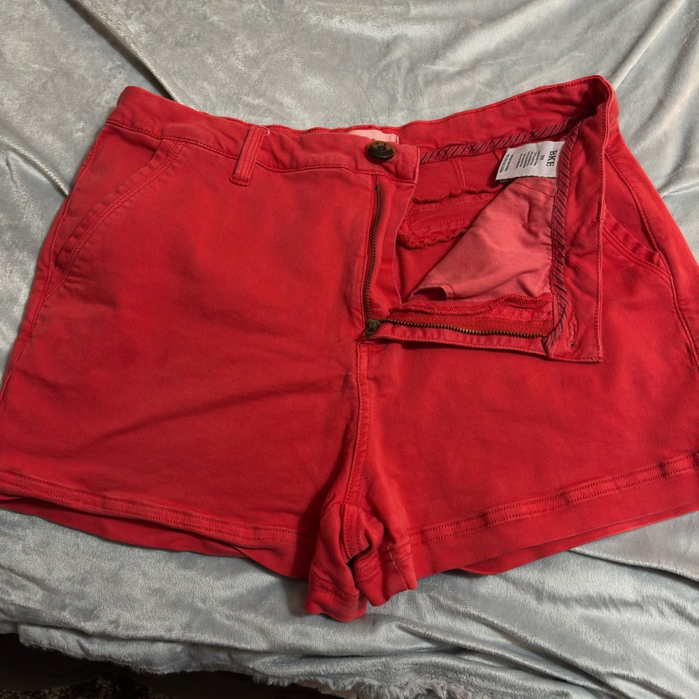BKE Women's Shorts